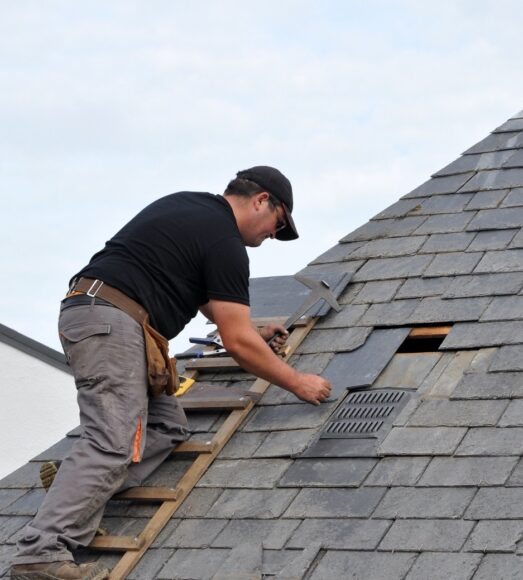roofer-2967759_1920-2